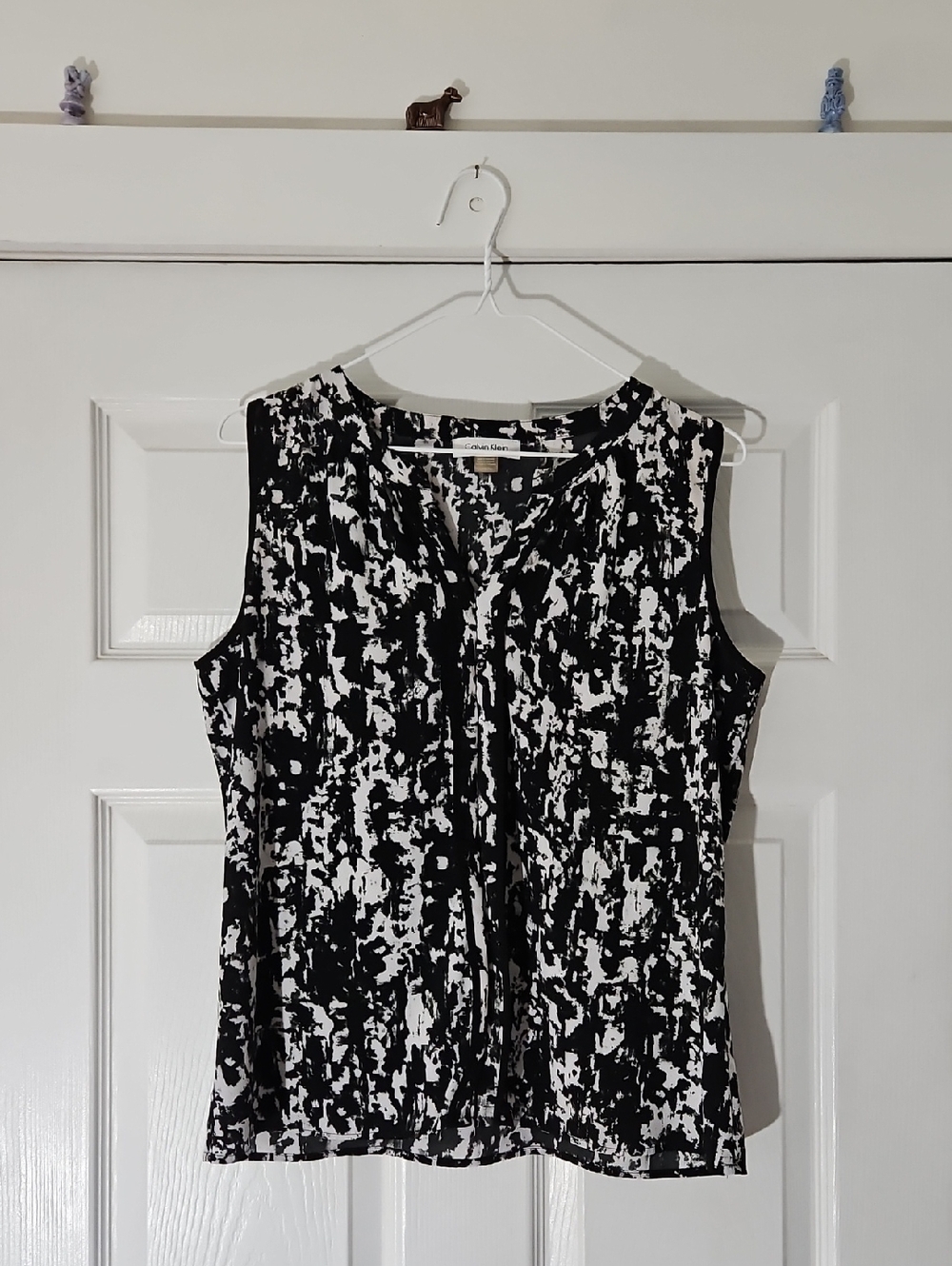 Calvin Klein Black and White Sleeveless Top